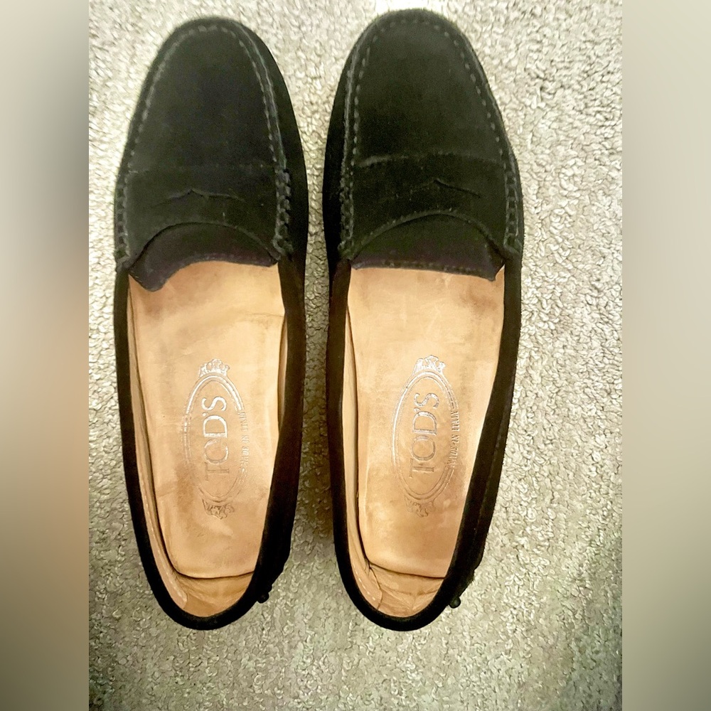Tod’s suede driving shoes in good condition. Slightly used.
